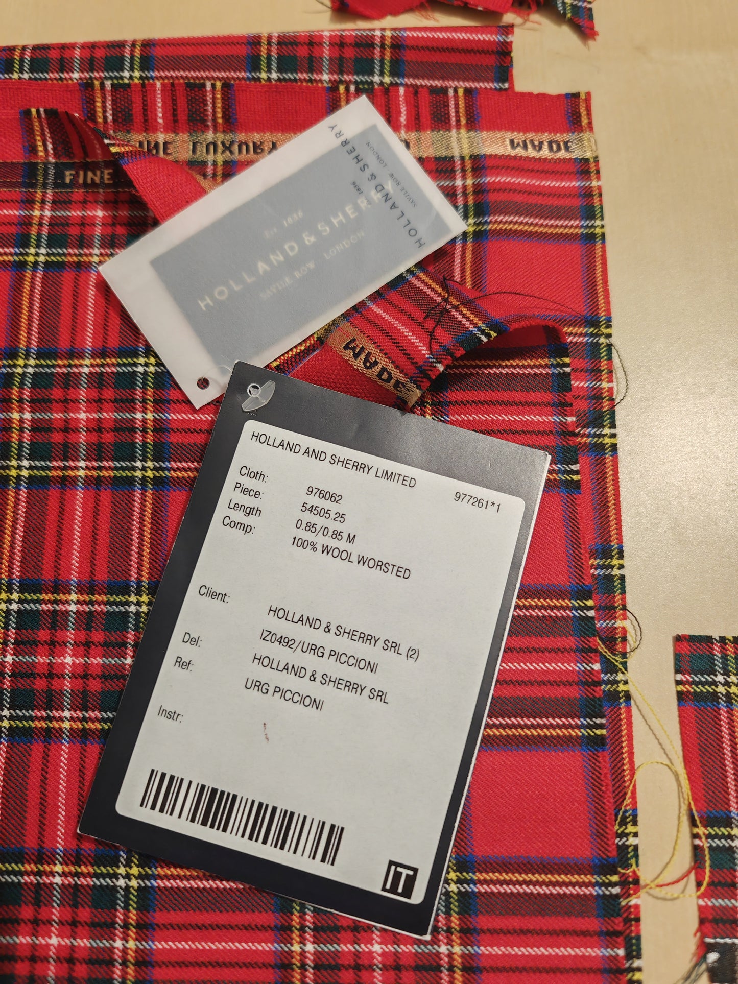 Due pezzi sartoriale in tartan Royal Stewart, tessuto Holland & Sherry - tg. 54