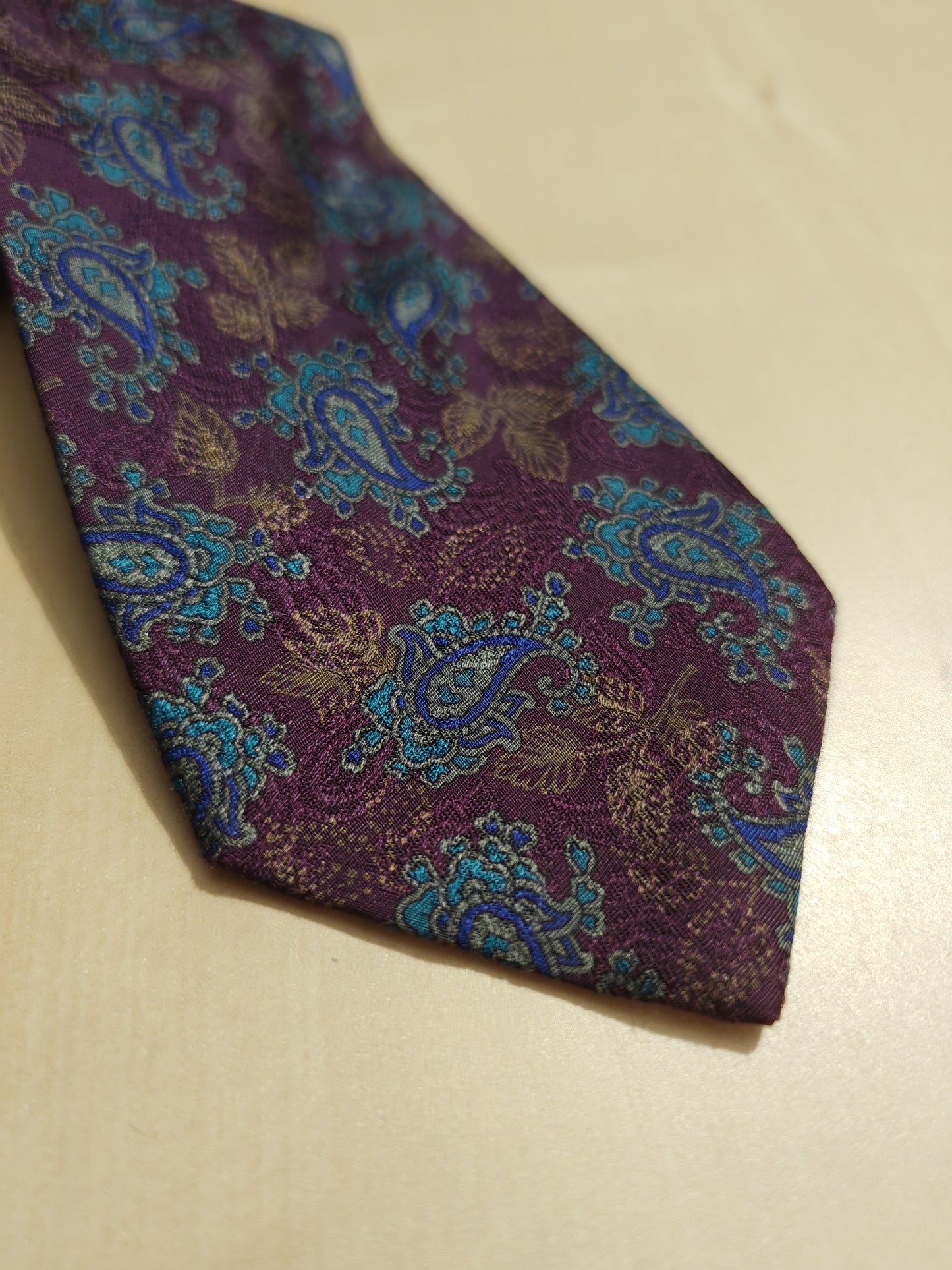 Cravatta Yves Saint Laurent jacquard floreale + paisley