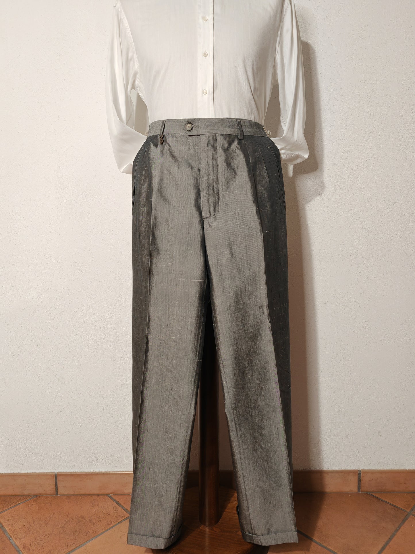 Pantalone anni '90 in pura seta shantung, nuovo fondo magazzino - tg. 50