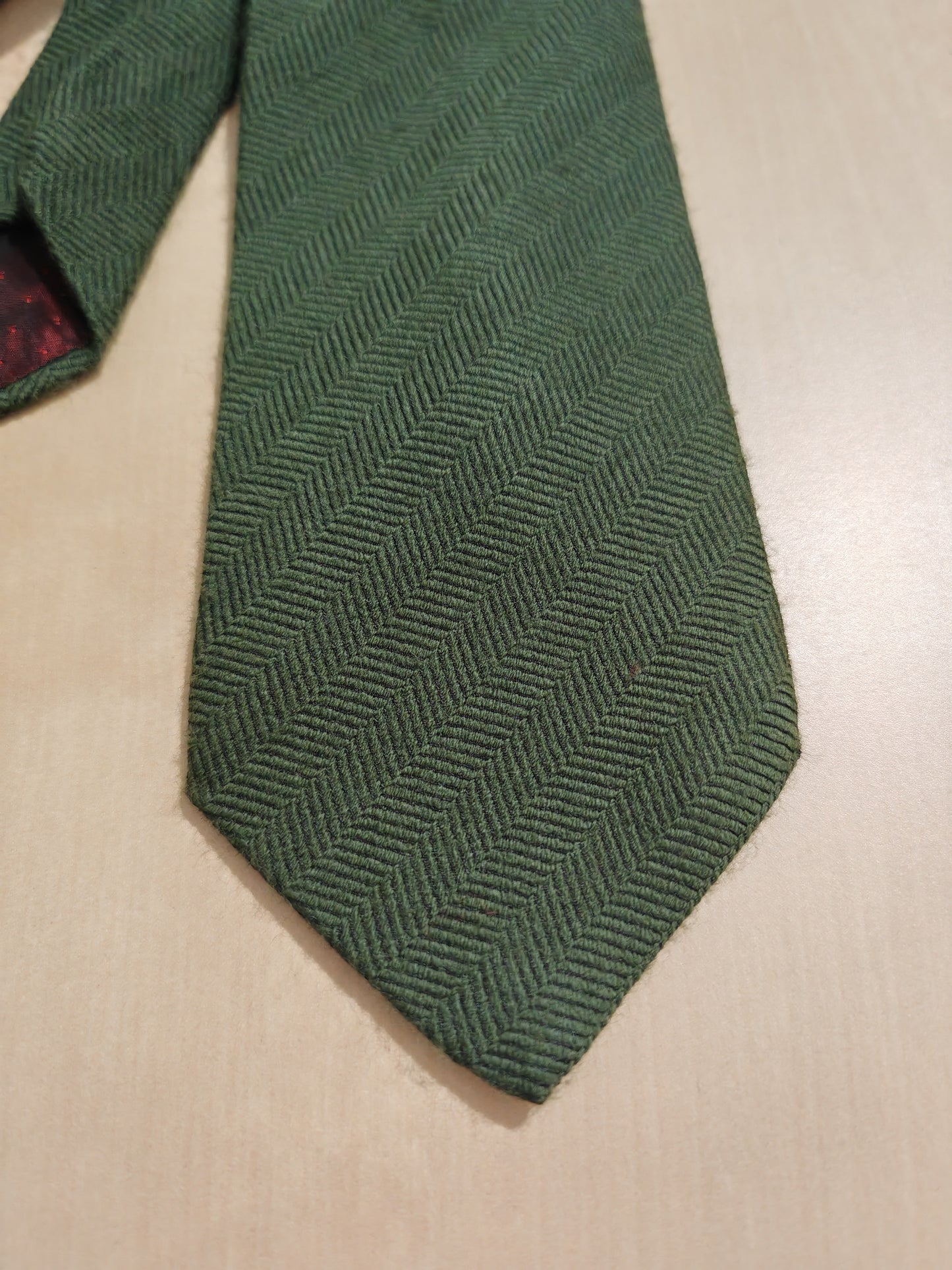 Cravatta in pura lana verde spigata