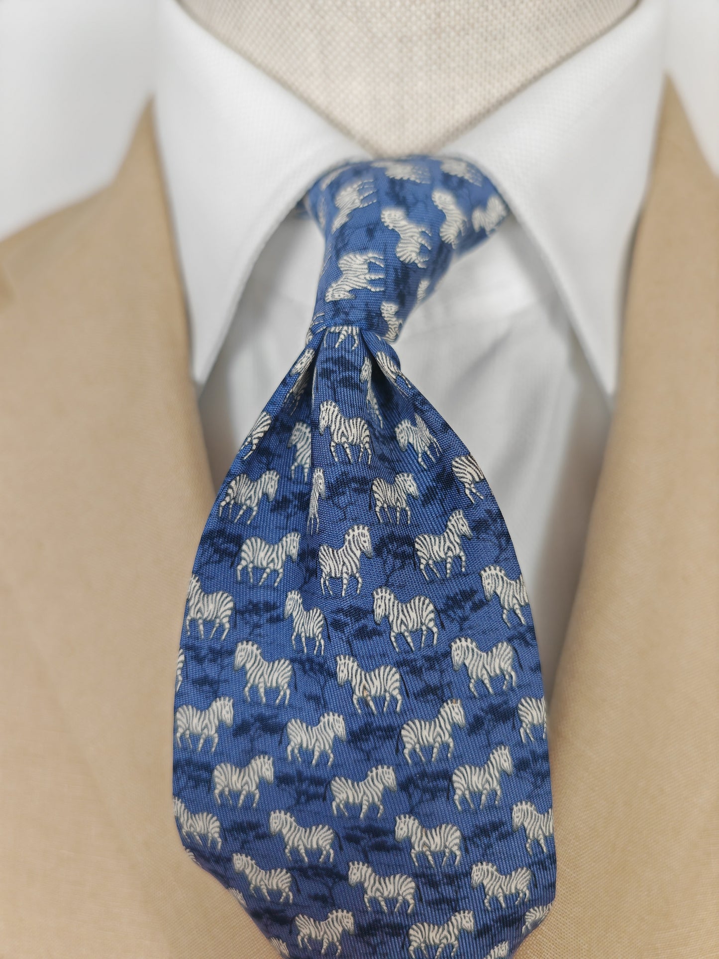 Cravatta Hermès 7110 OA con zebre e savana