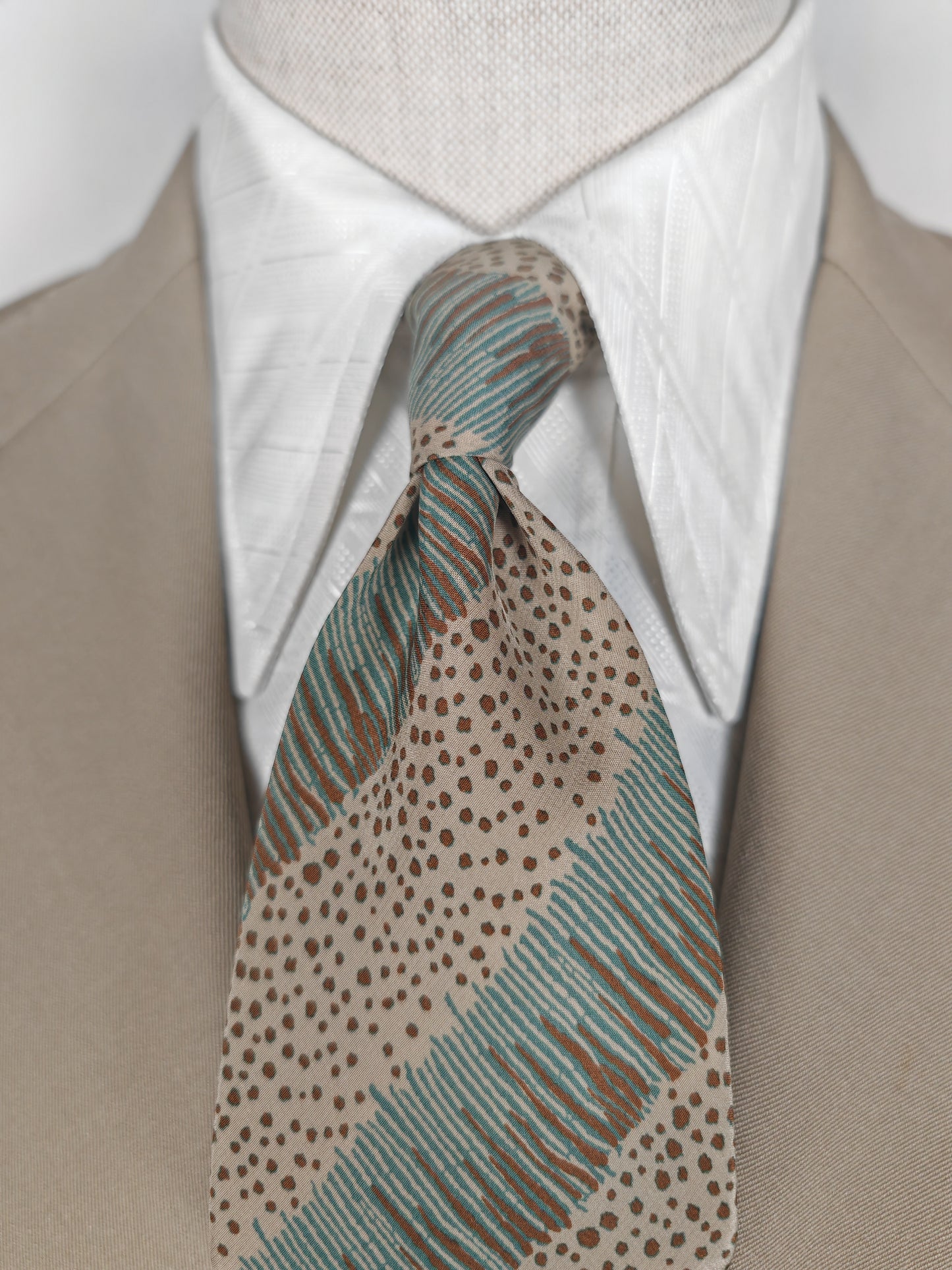 Cravatta Krizia verde salvia fantasia righe diagonali