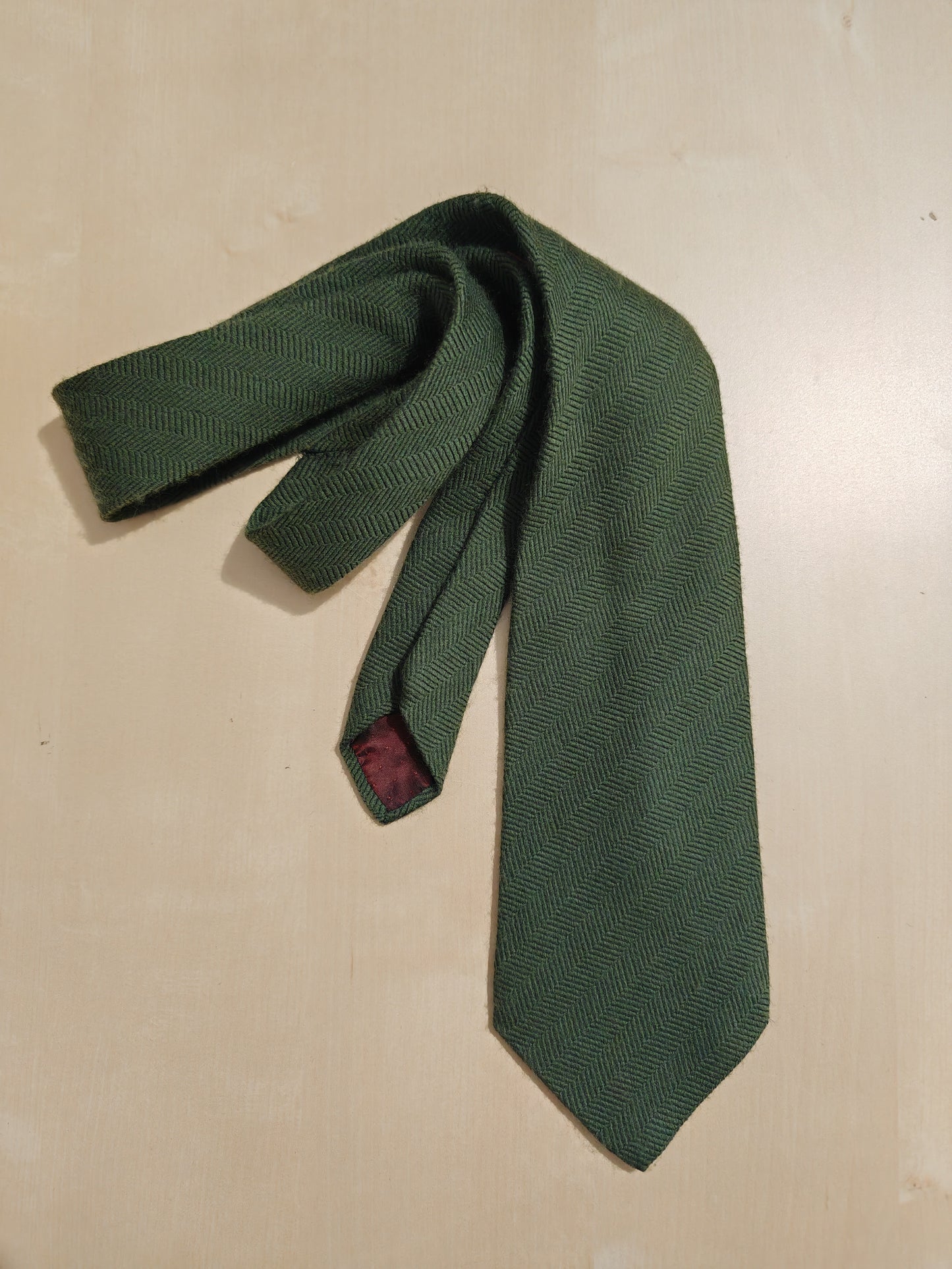 Cravatta in pura lana verde spigata