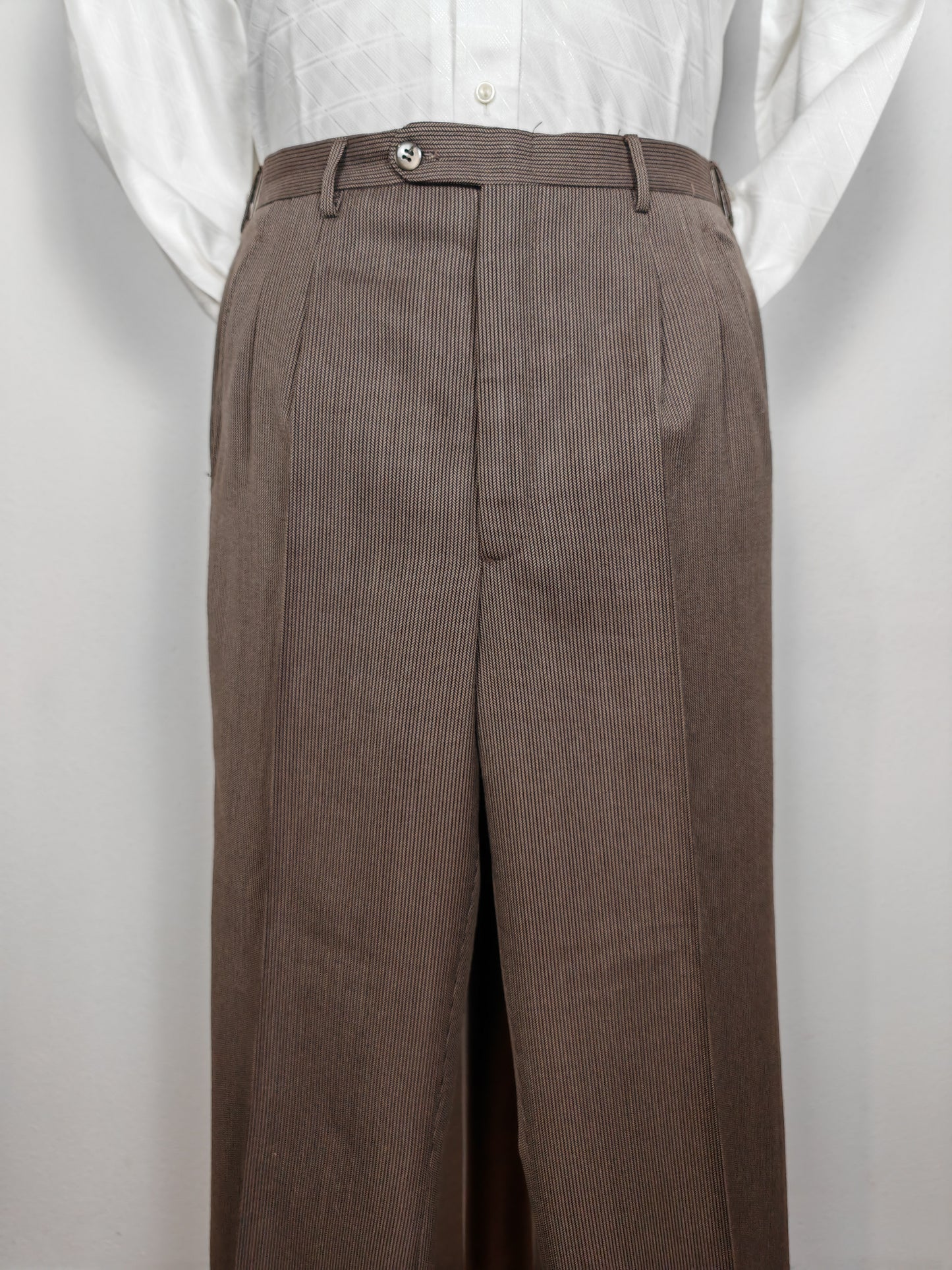 Completo 3 pezzi svasato anni '70 marrone spigato - tg. 44