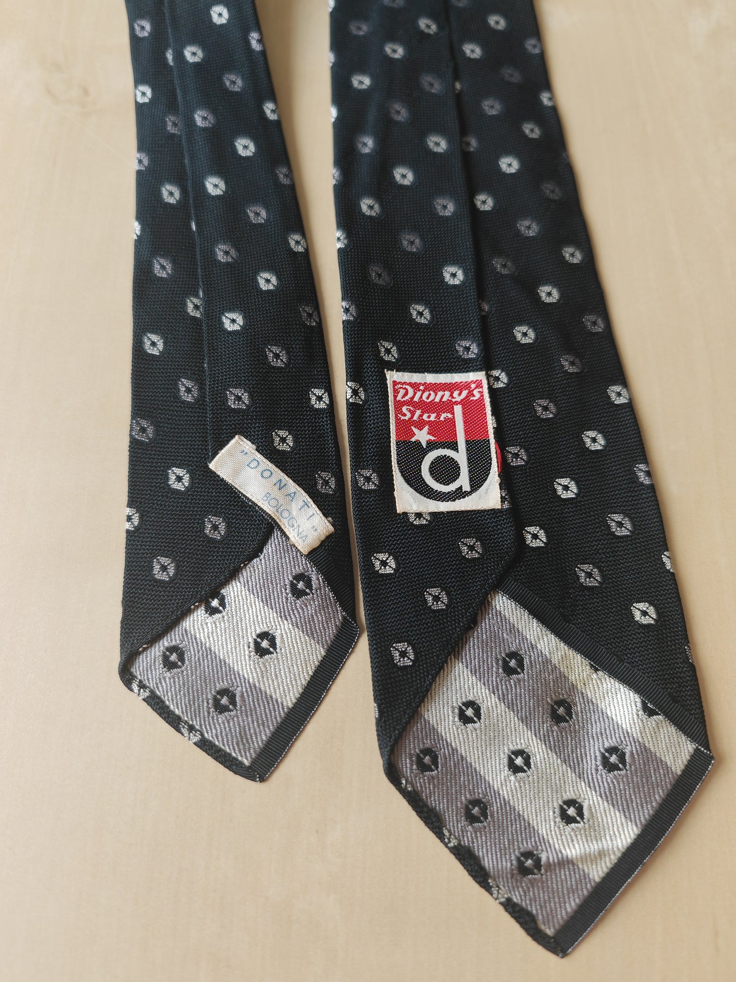 Cravatta anni '60/'70 grenadine fantasia argento