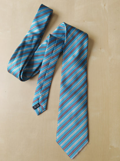Cravatta celeste a righe