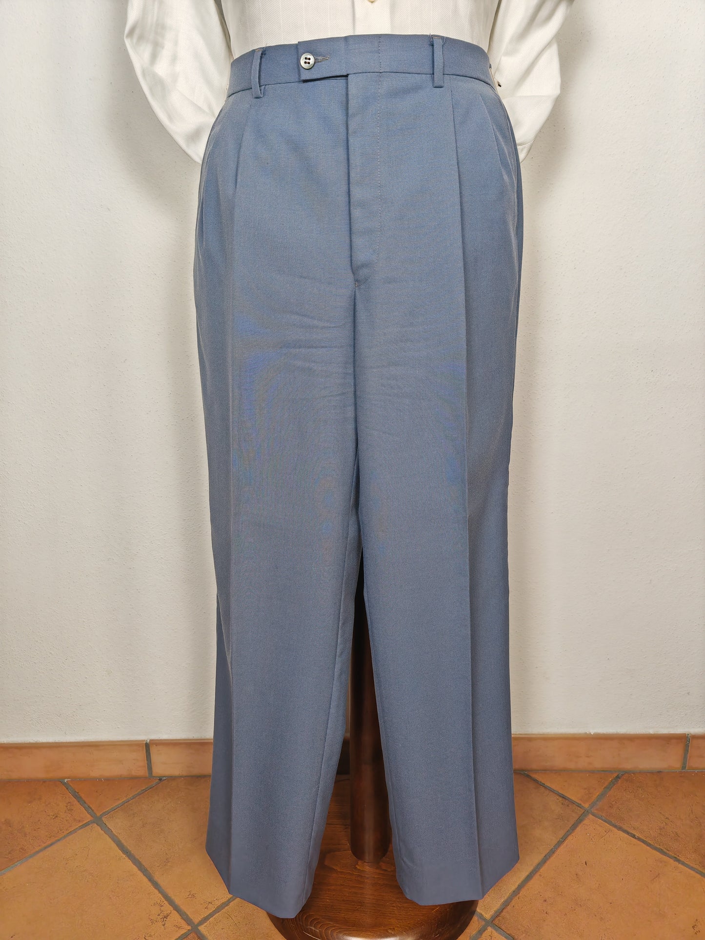 Completo anni '70 in tela di lana azzurro carta da zucchero - tg. 50