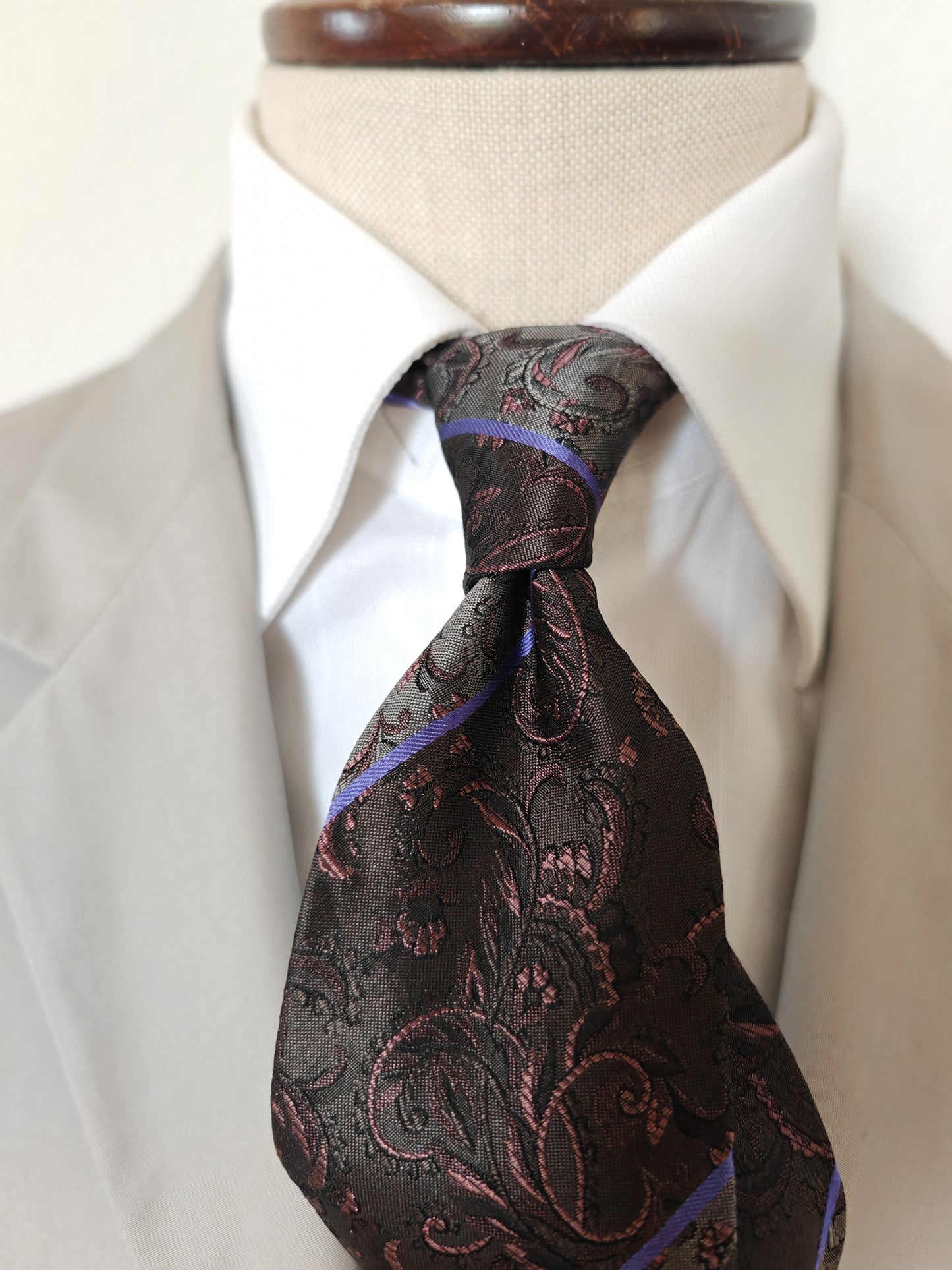 Yves Saint Laurent vintage tie, jacquard