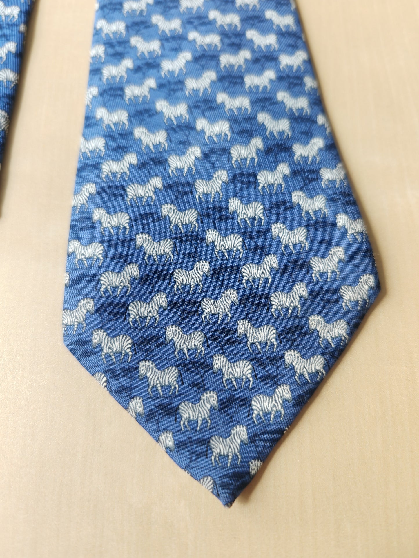 Cravatta Hermès 7110 OA con zebre e savana