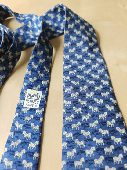 Cravatta Hermès 7110 OA con zebre e savana