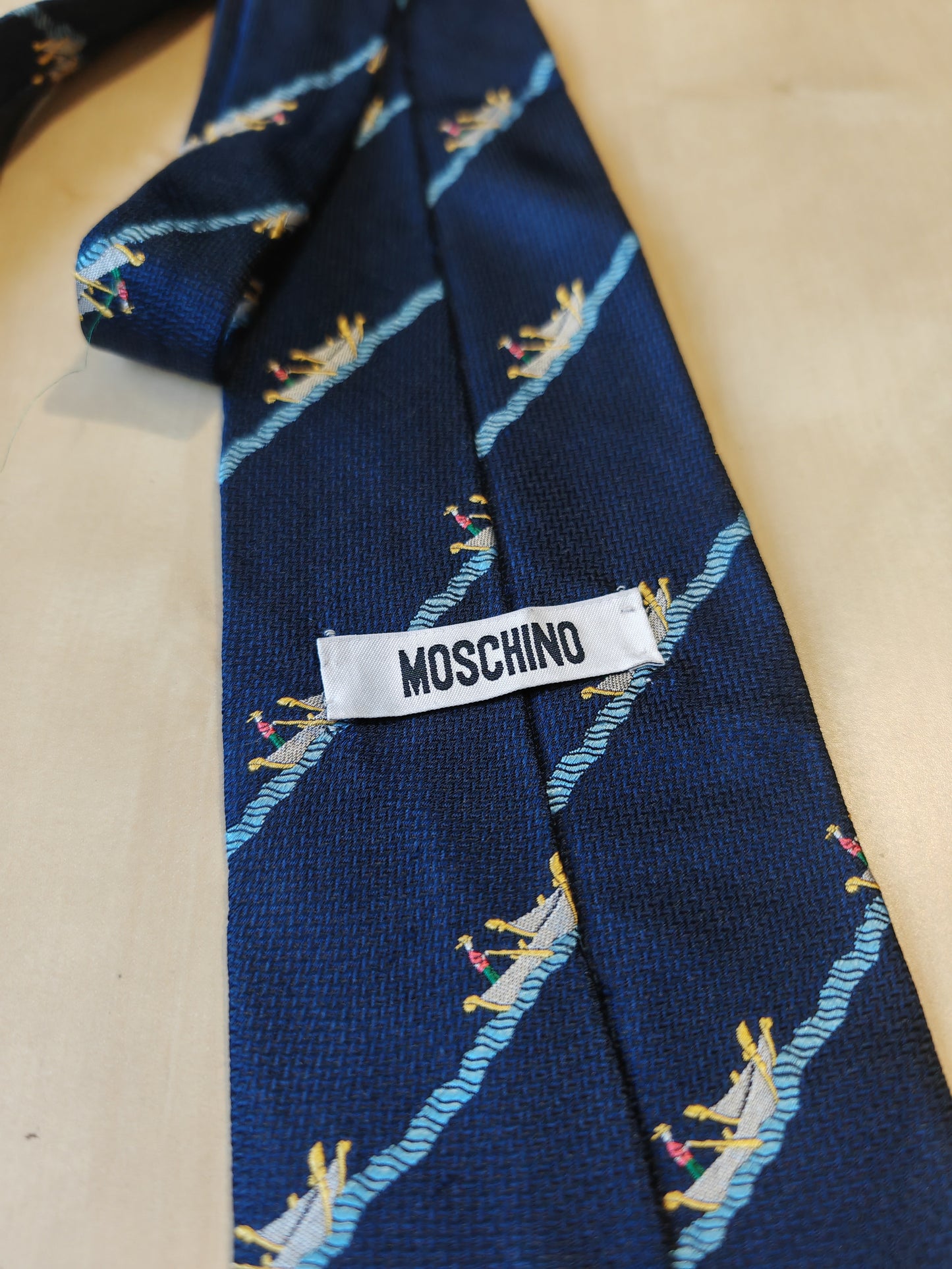 Cravatta Moschino blu con gondole