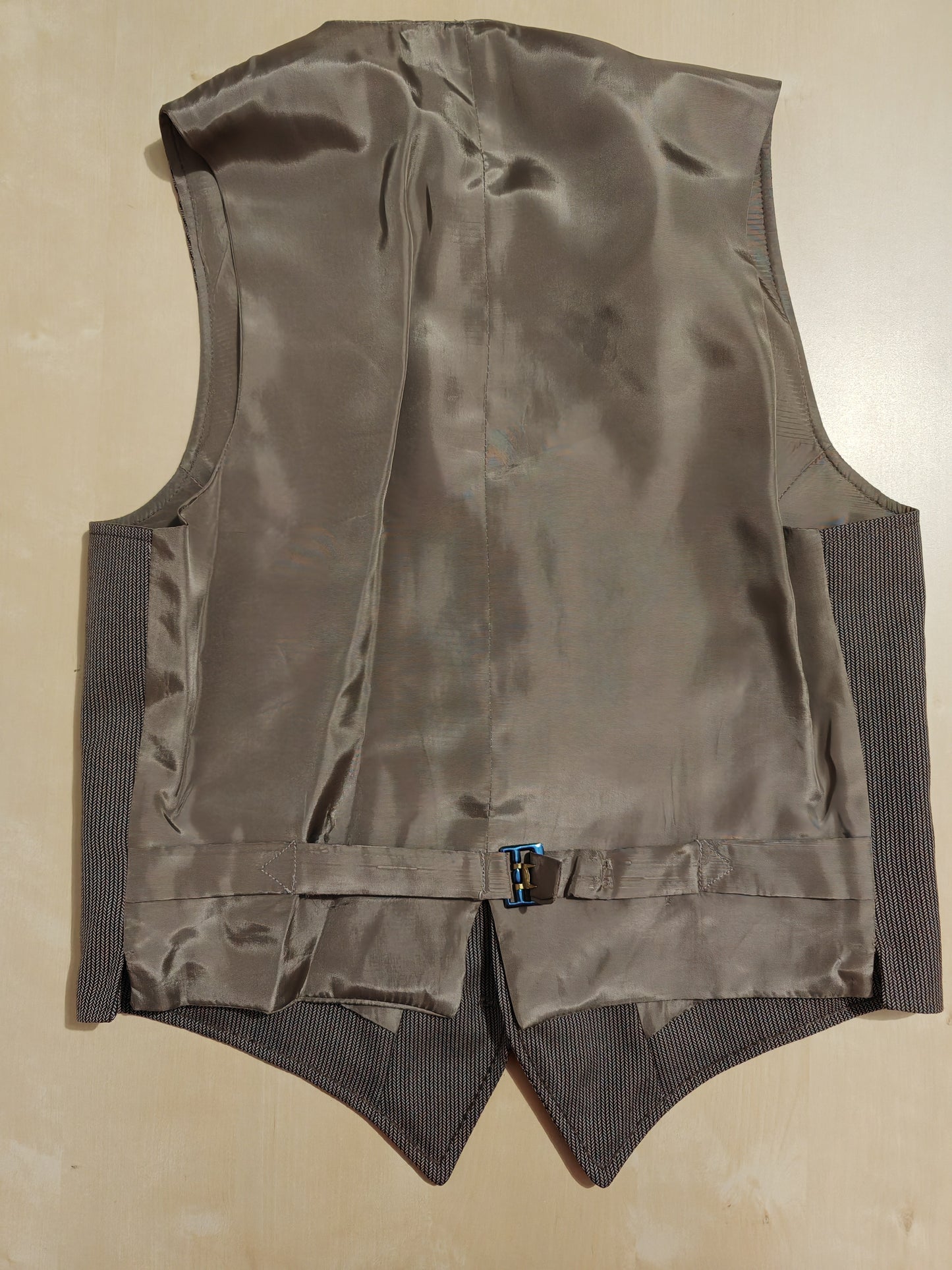 Completo 3 pezzi svasato anni '70 marrone spigato - tg. 44