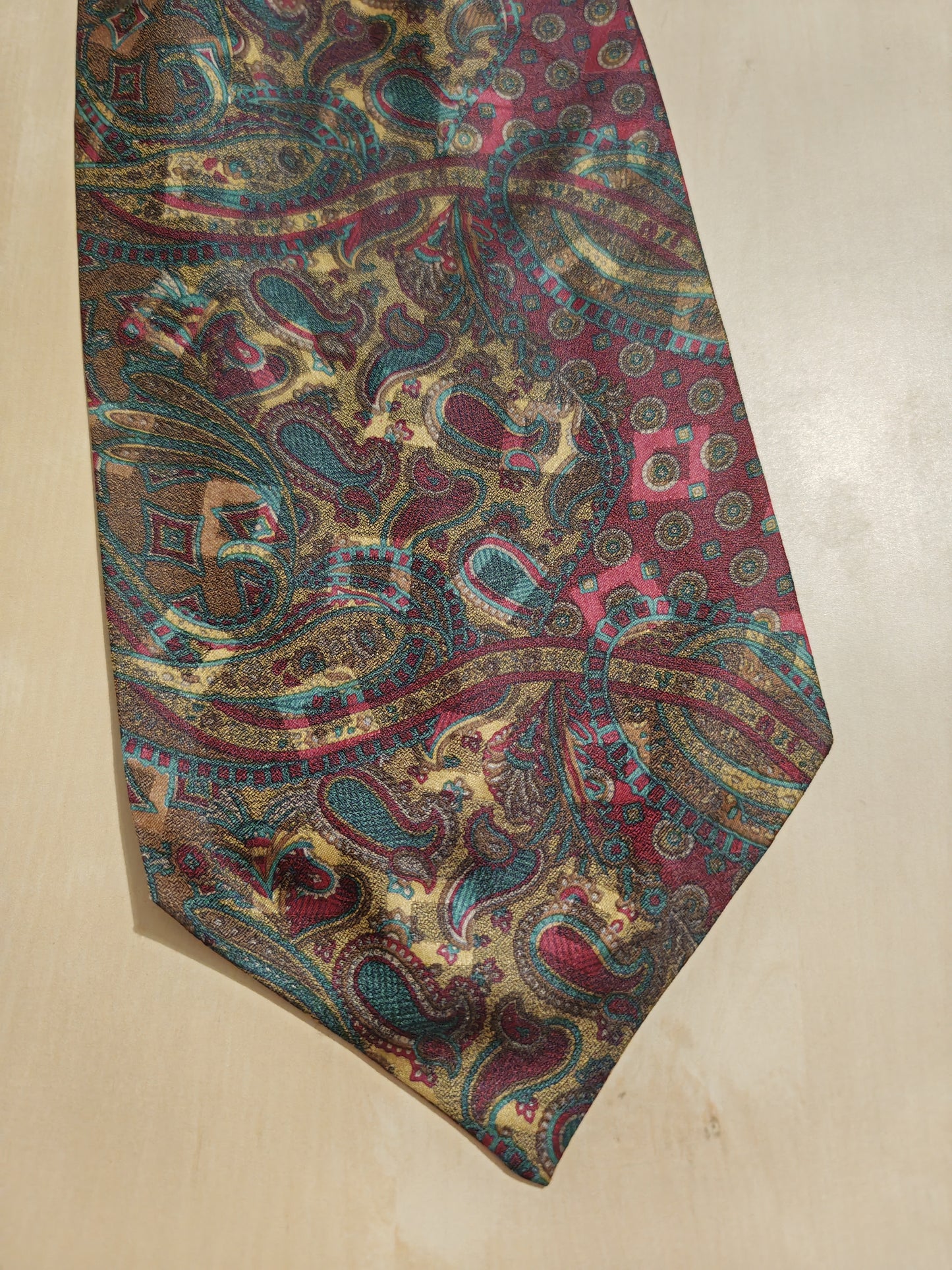 Ascot paisley in seta jacquard