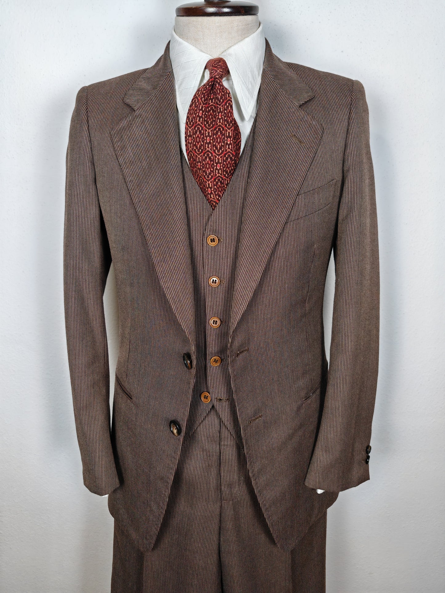 Completo 3 pezzi svasato anni '70 marrone spigato - tg. 44