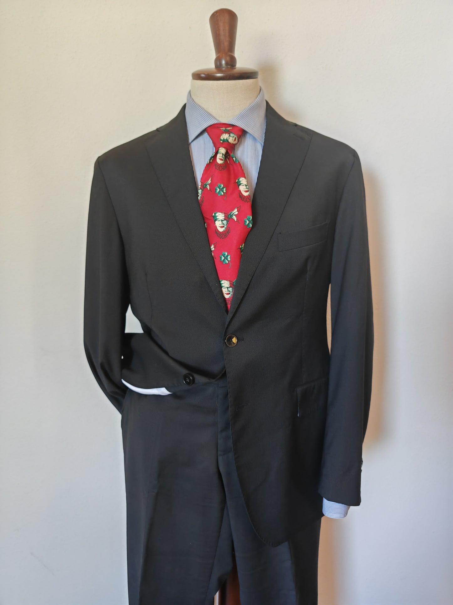 Tagliatore cool wool suit with micro-pinstripe - size 52