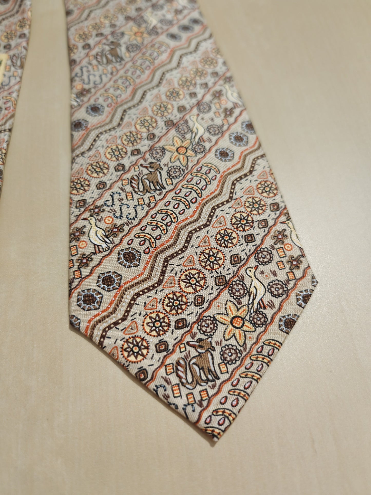 Cravatta Hermès 7640 TA fantasia geometrica e animali