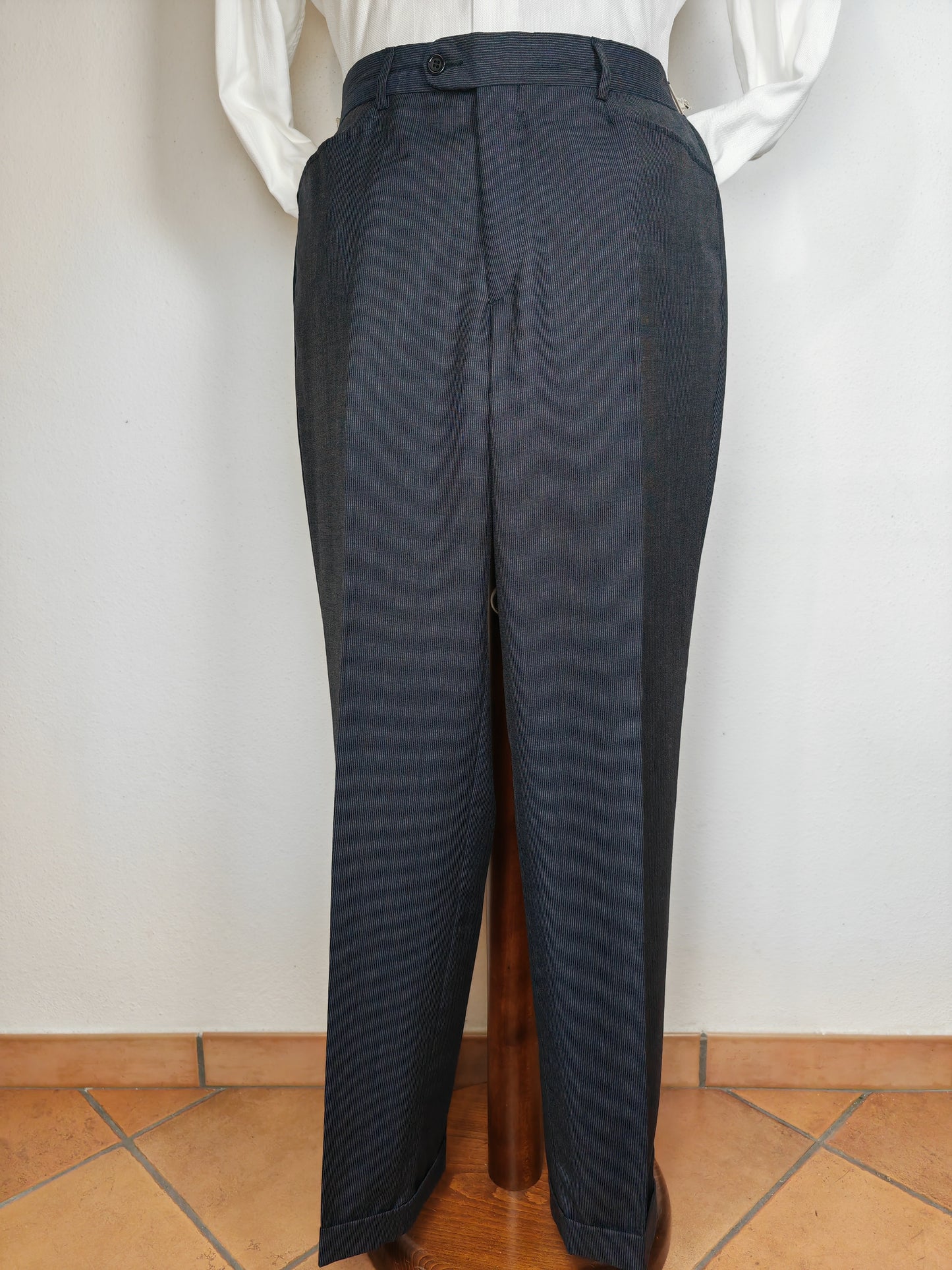 Completo 3 pezzi anni '90 in fresco lana blu gessato - tg. 50