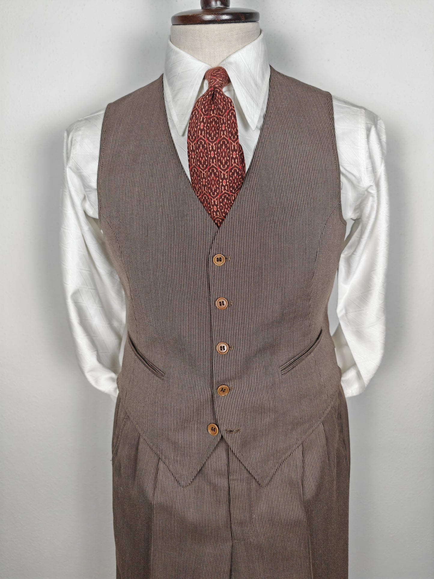 Completo 3 pezzi svasato anni '70 marrone spigato - tg. 44