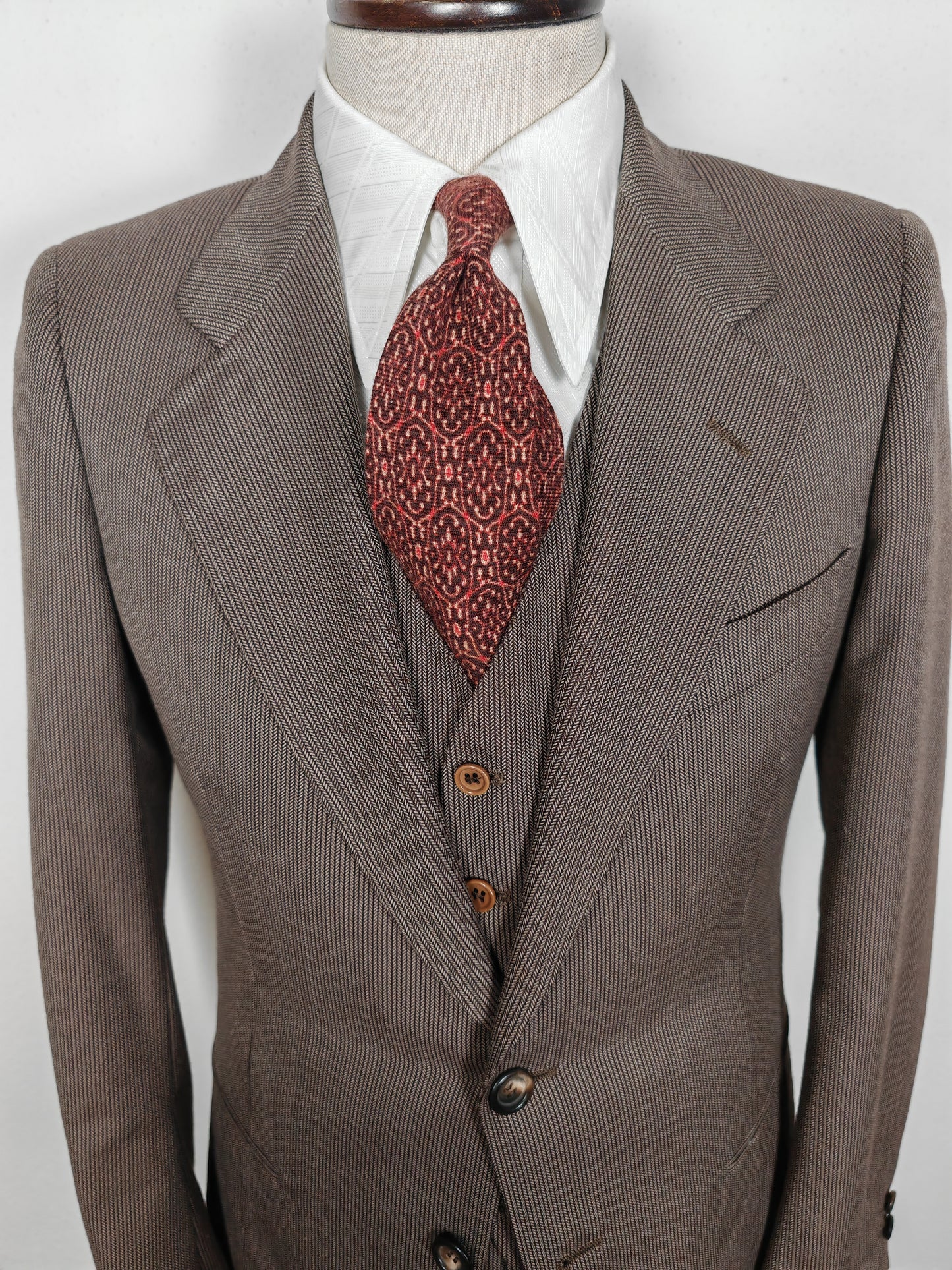 Completo 3 pezzi svasato anni '70 marrone spigato - tg. 44