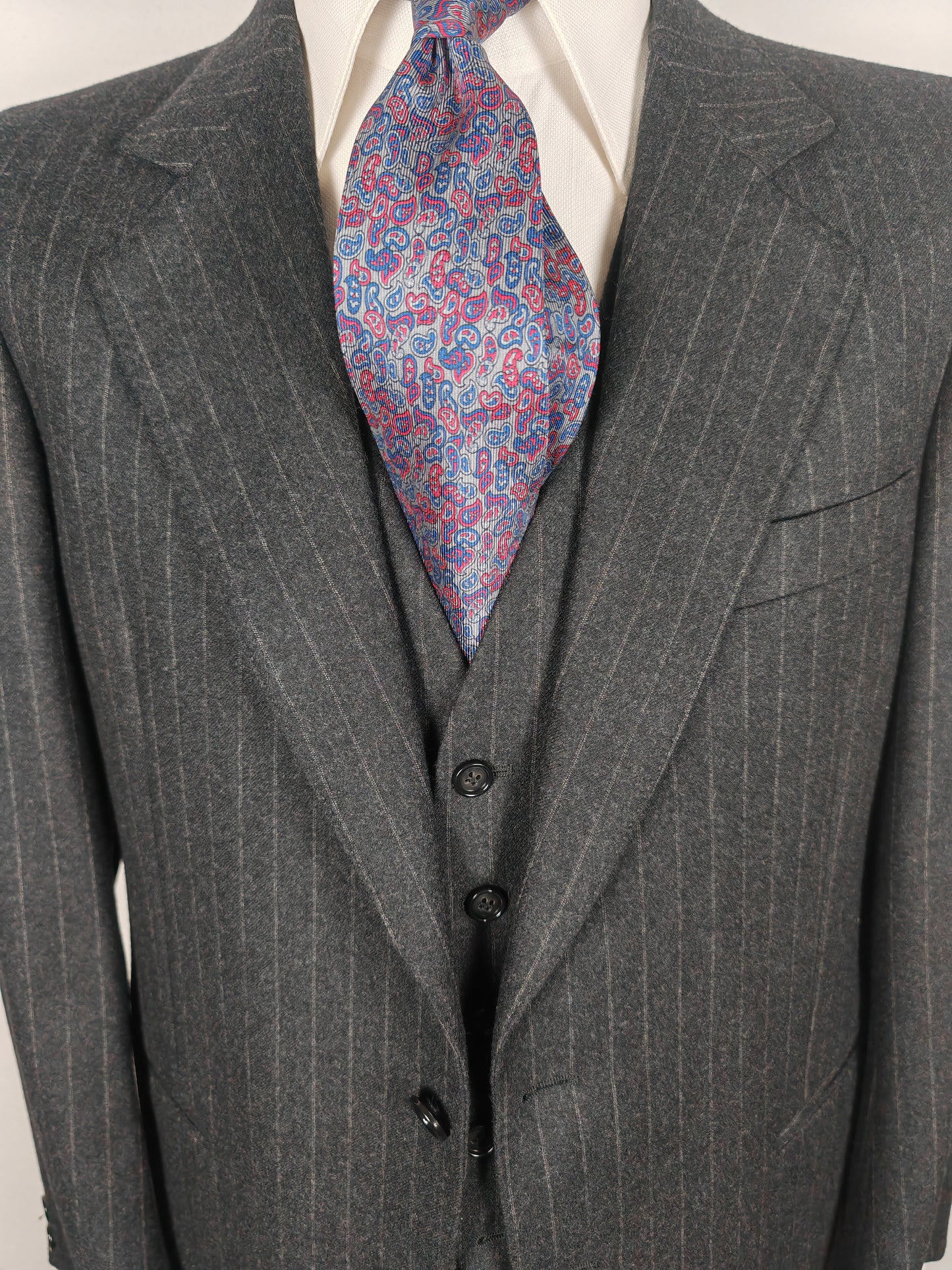 Cravatta Paisley viola e grigio