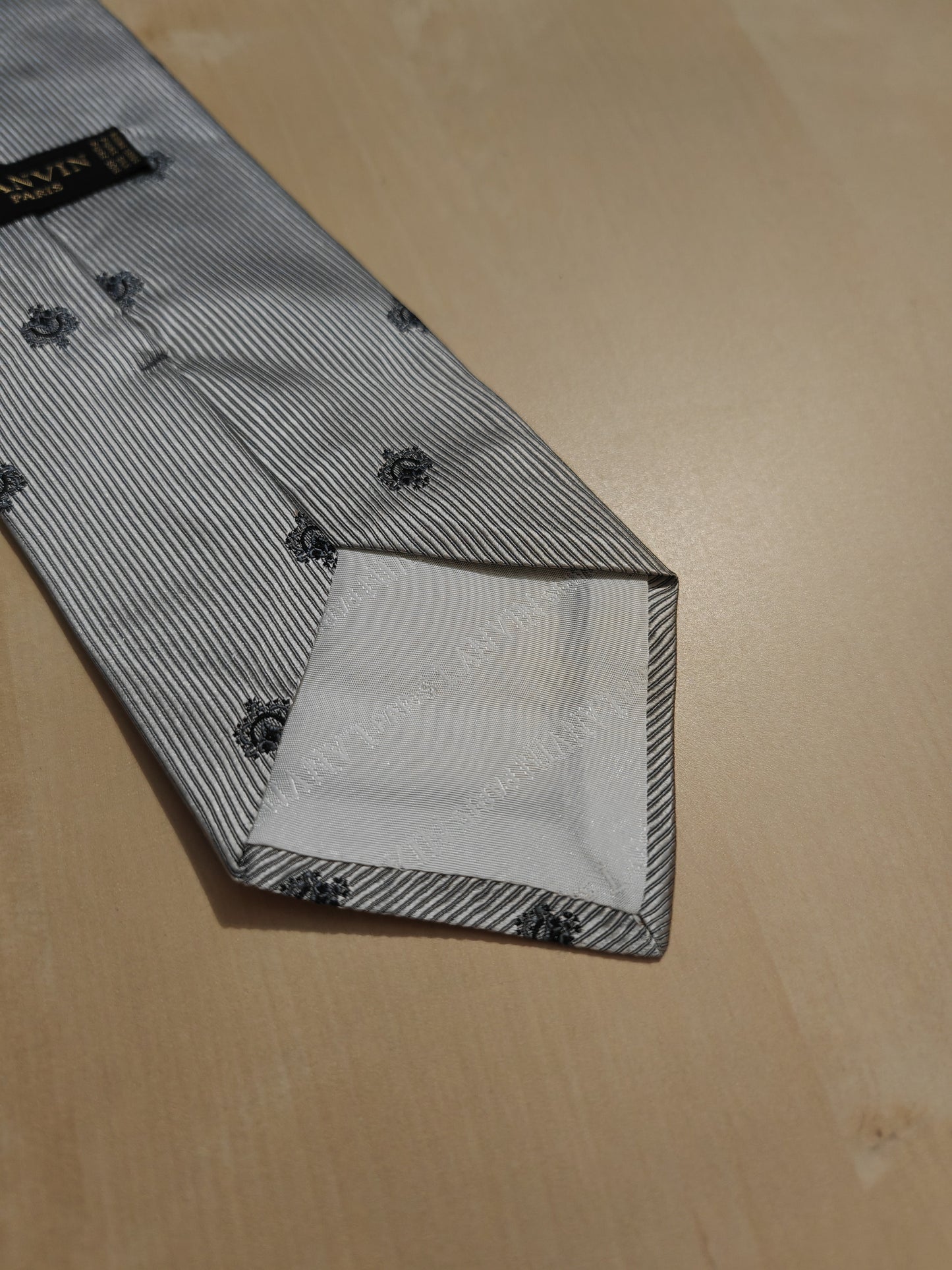 Cravatta Lanvin in seta cannettata color argento