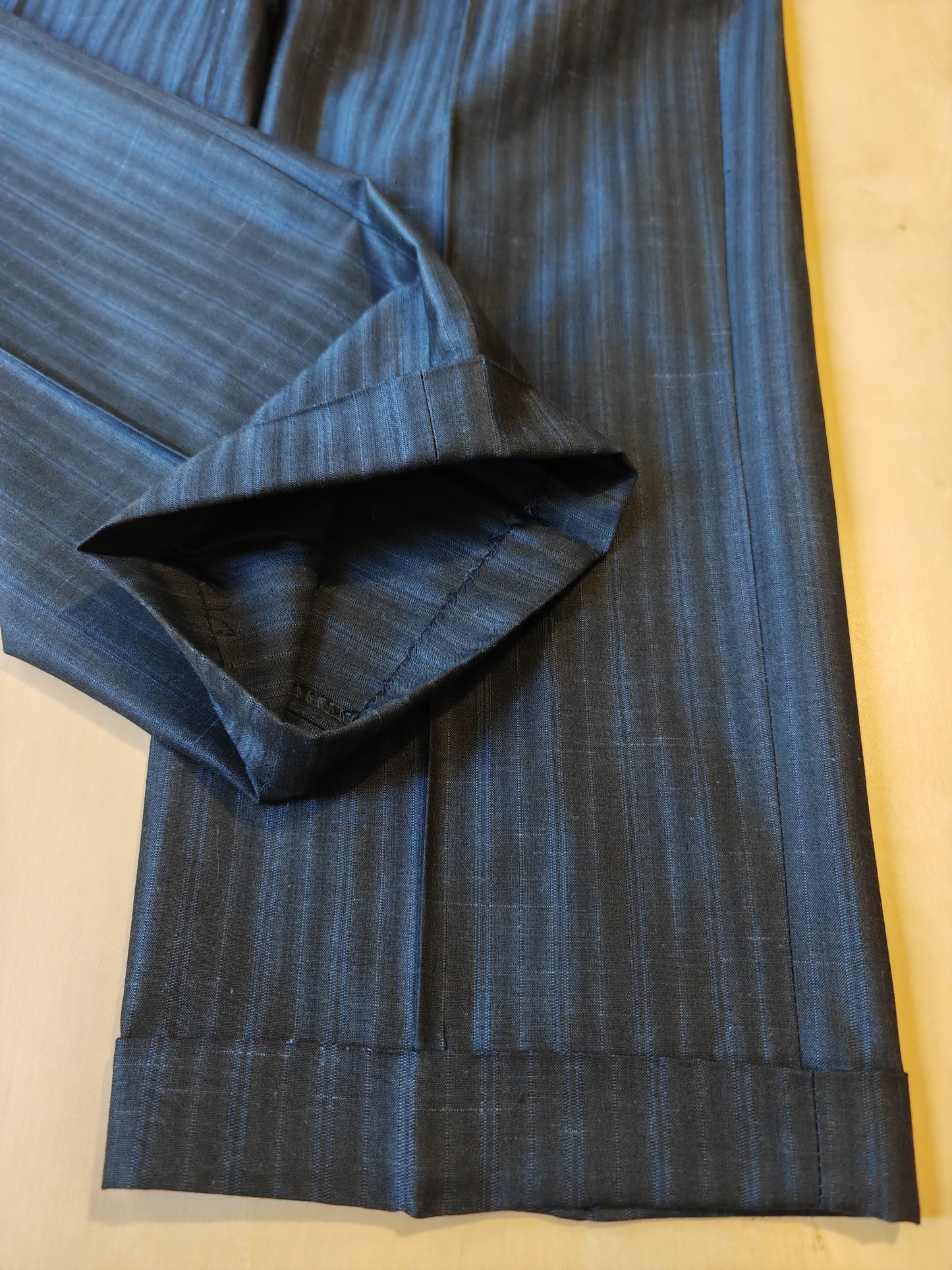 Completo anni '80 blu in pura seta shantung Marzotto - tg. 50