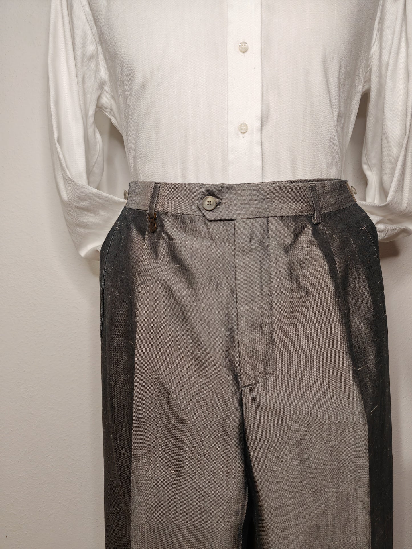 Pantalone anni '90 in pura seta shantung, nuovo fondo magazzino - tg. 50