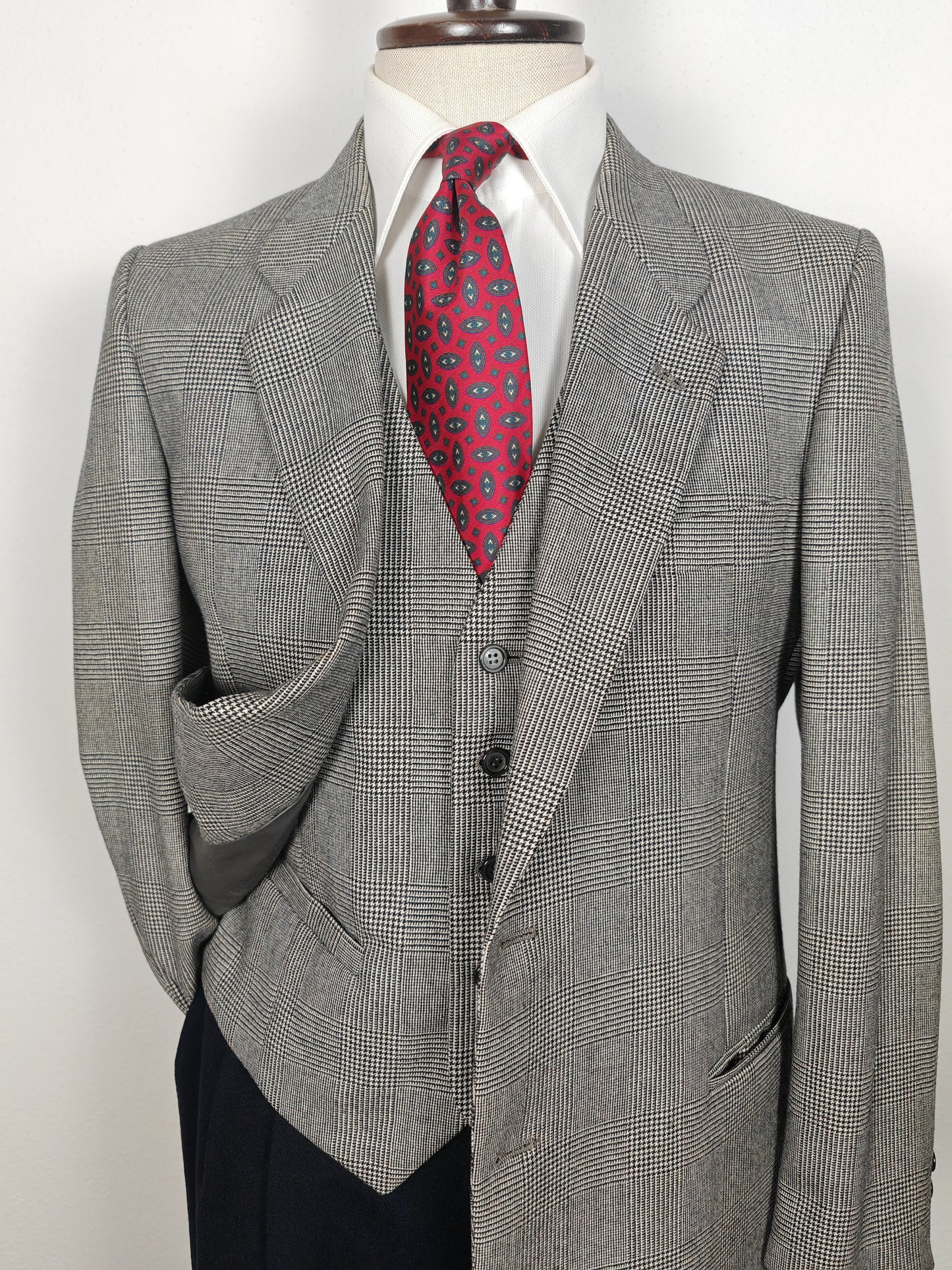 70s jacket and waistcoat in prince of Wales - size 50