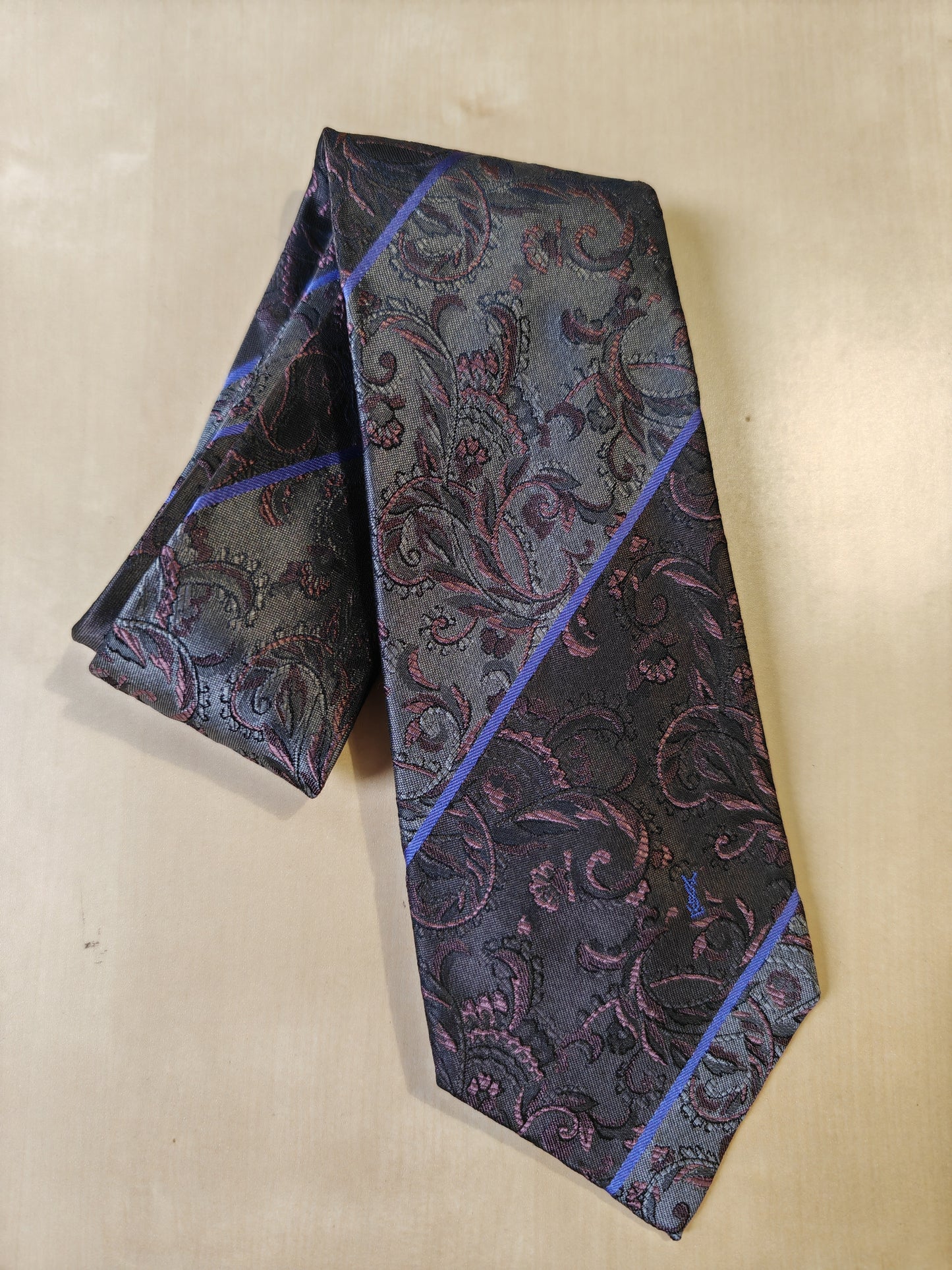 Yves Saint Laurent vintage tie, jacquard