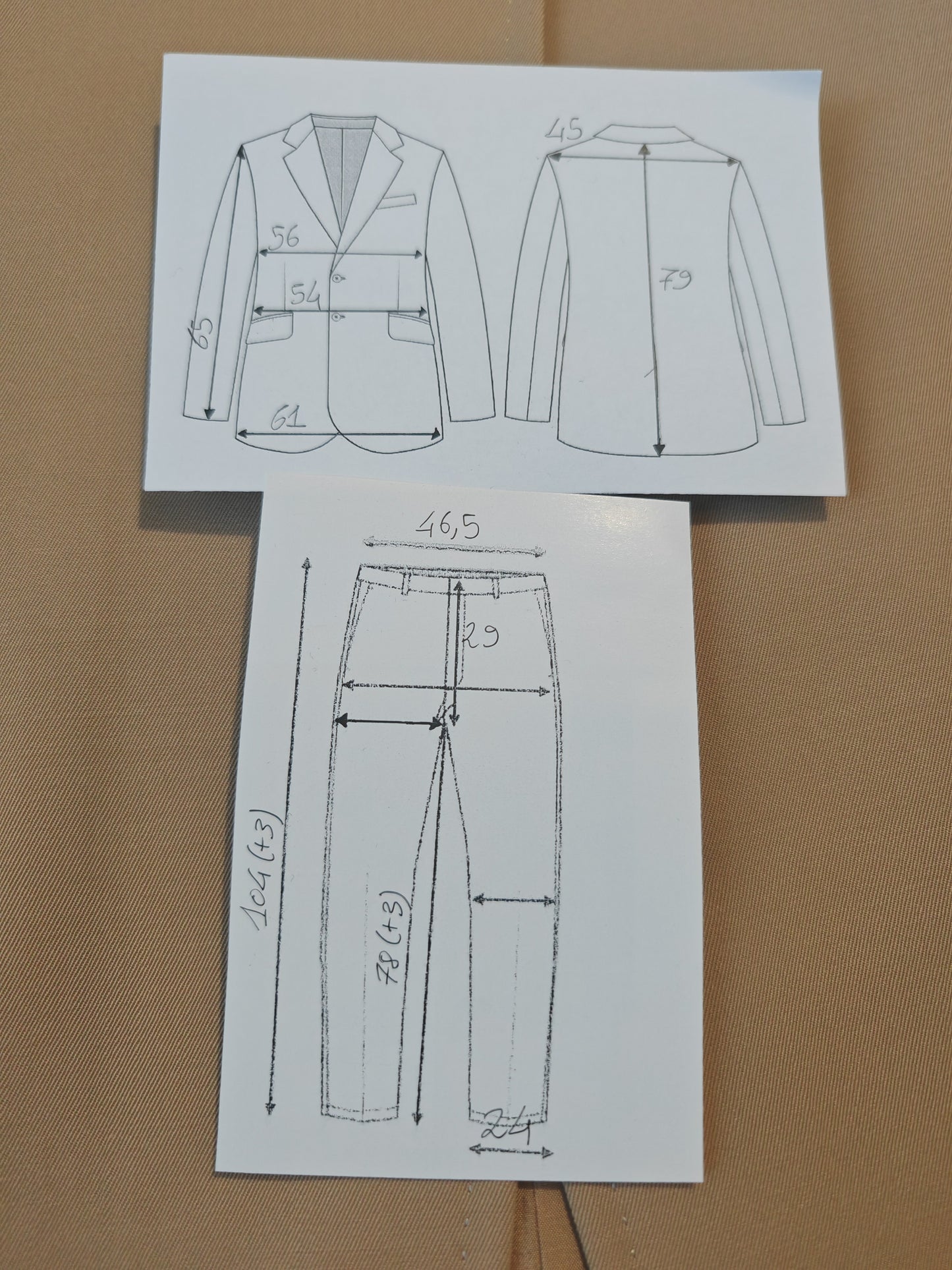 Completo anni '70 in twill di lana beige - tg. 50/52